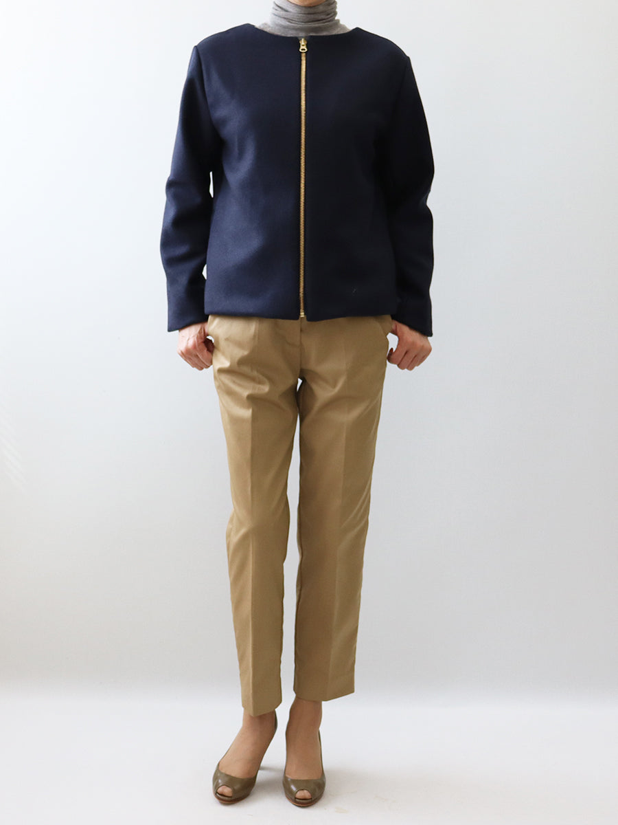 [802] One-hook jacket