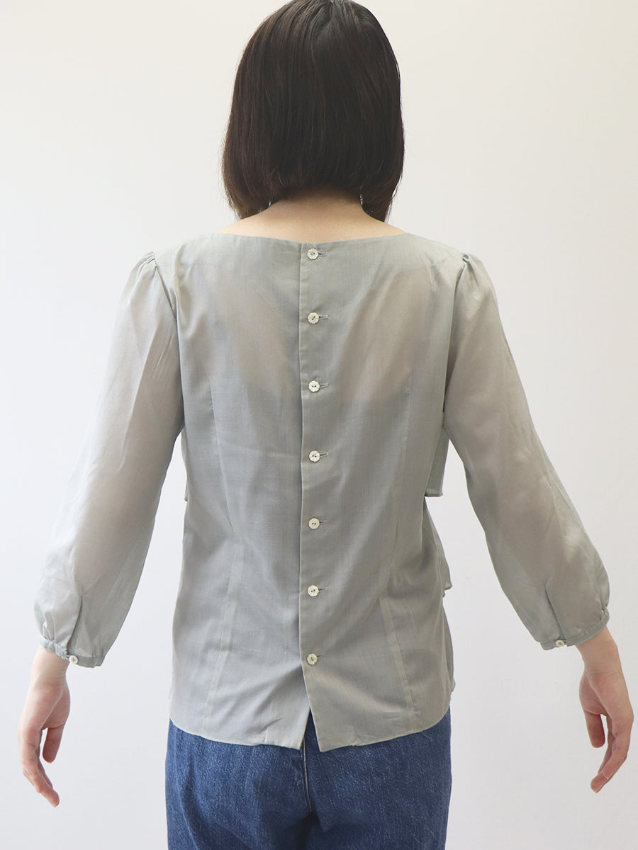 [808] Wrap blouse