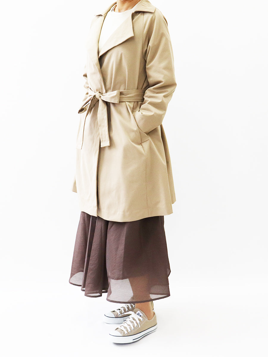 [569] Trench coat with yoke