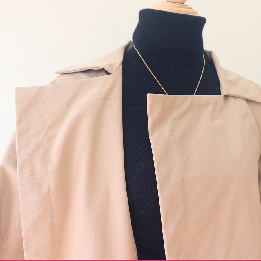 [569] Trench coat with yoke