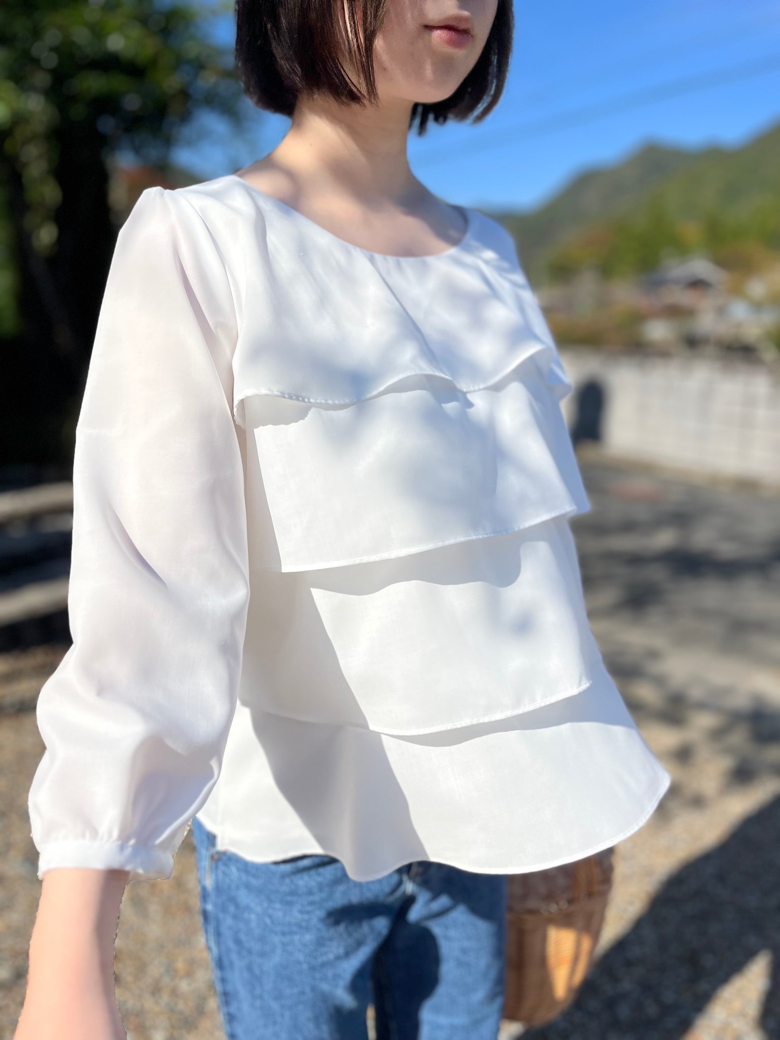 [808] Wrap blouse