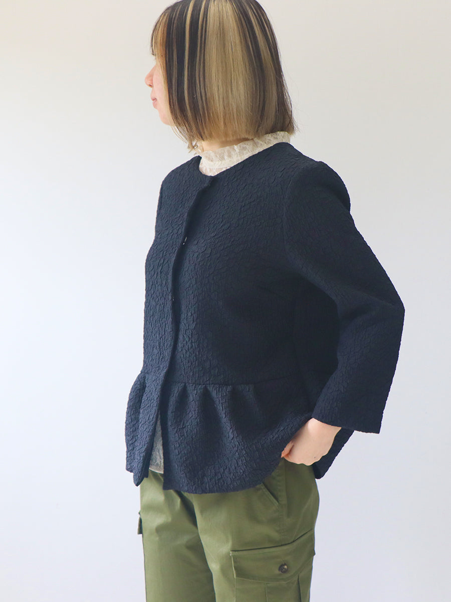 [438] Peplum knit jacket