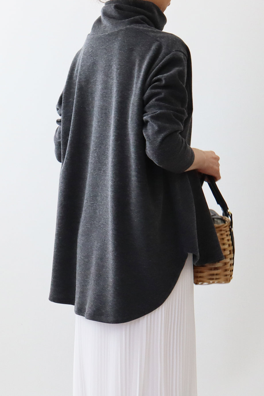 [504] Turtleneck relaxed pullover